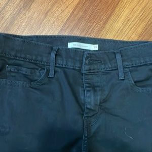 levi 710 Super Skinny jeans in black  size 29